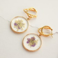 New 3 April - Pendants and spacers with dried flowers